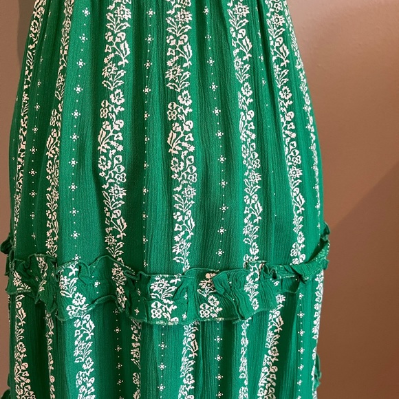 VALENCIA AND VINE Mia Mock Neck Dress. - Picture 4 of 7